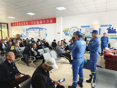 唐山交通攜手藍天救援隊為出租司機培訓急救常識