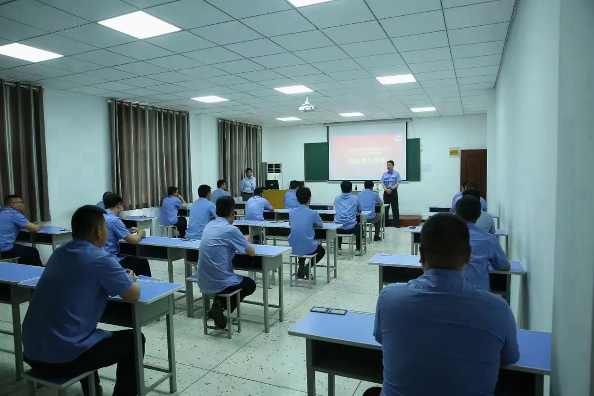 火車司機(jī)培訓(xùn)火熱報(bào)名中，限額30名，報(bào)滿即止！